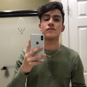 Meet your Posher, Adrian